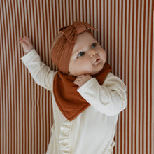 Load image into Gallery viewer, Pebble Cable Knit Knotted Headband
