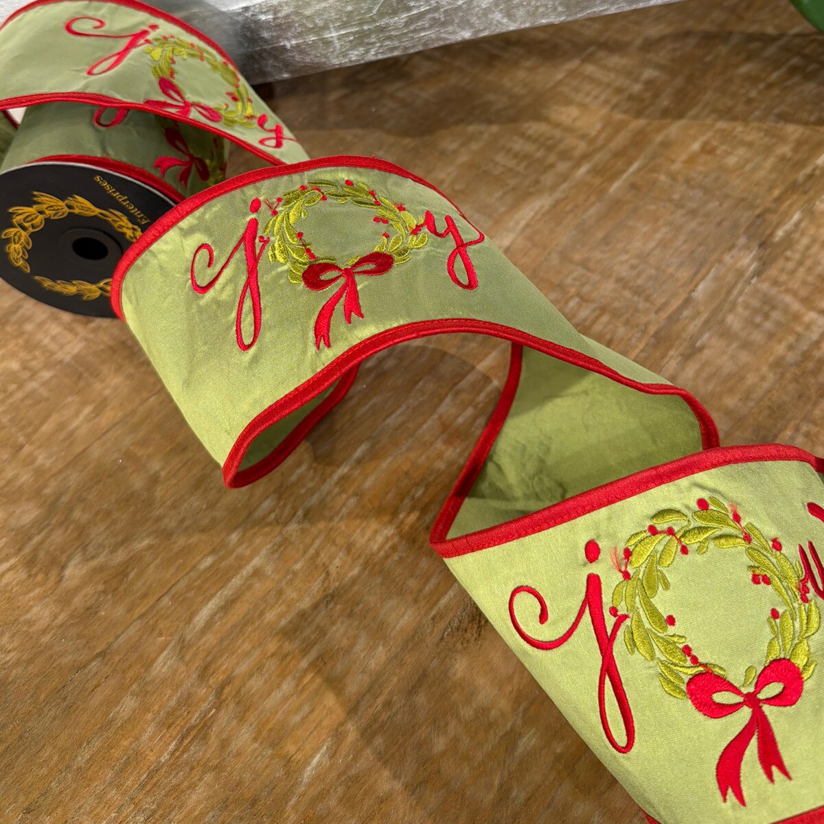 Embroidered "Joy" Wreath Taffeta Fused