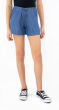 Load image into Gallery viewer, Dressy Pull On Shorts

